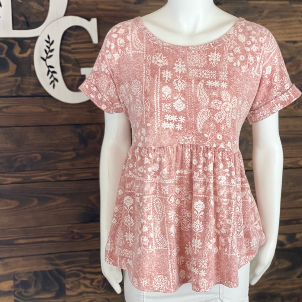 FSL Apparel | Babydoll Rolled Sleeve Tee‎ Blouse Boho Print